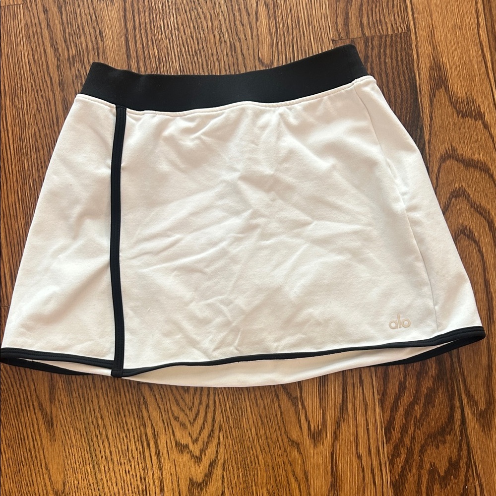 ALO Yoga White Mini Skirt with Black Accents